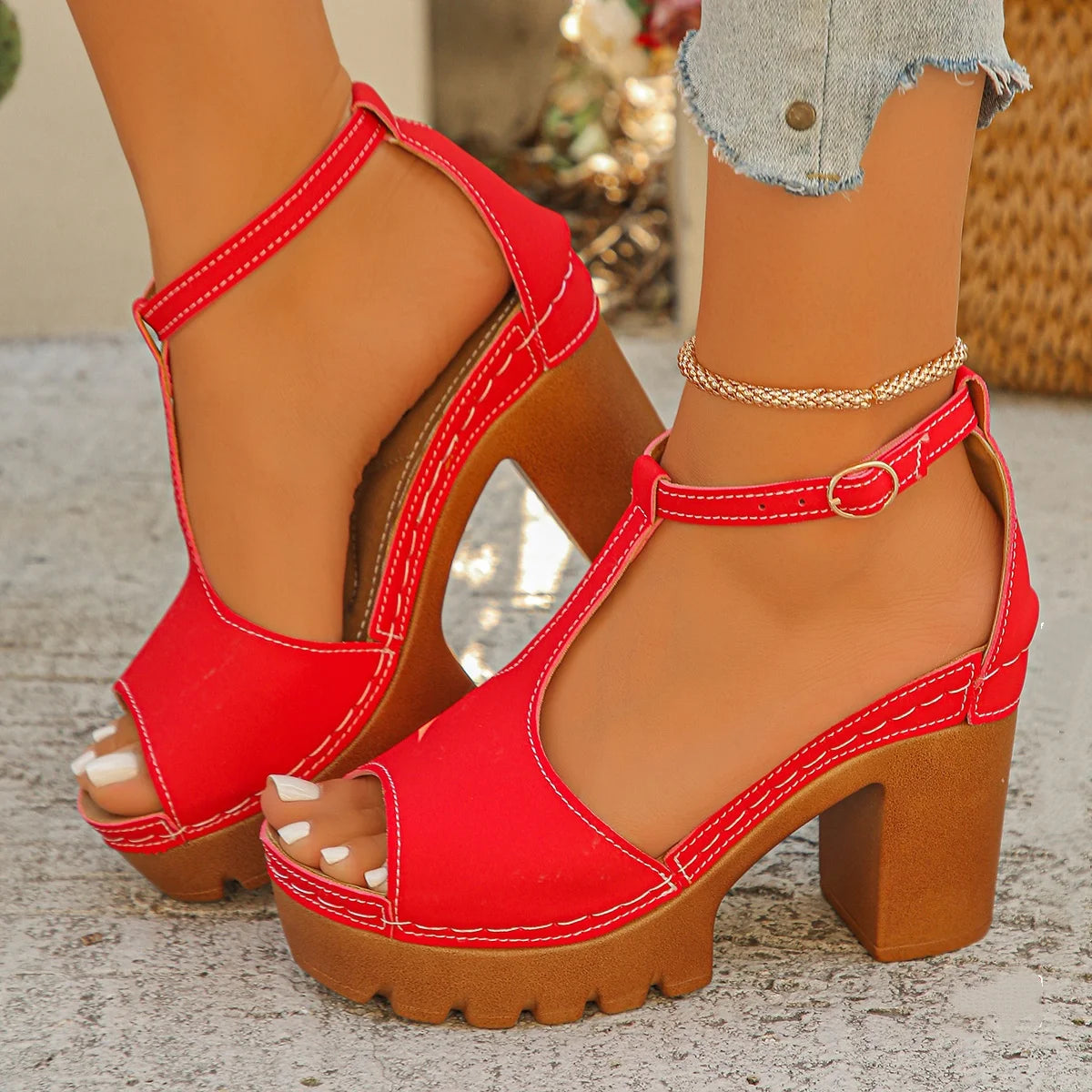 Sculpted Platform Heel