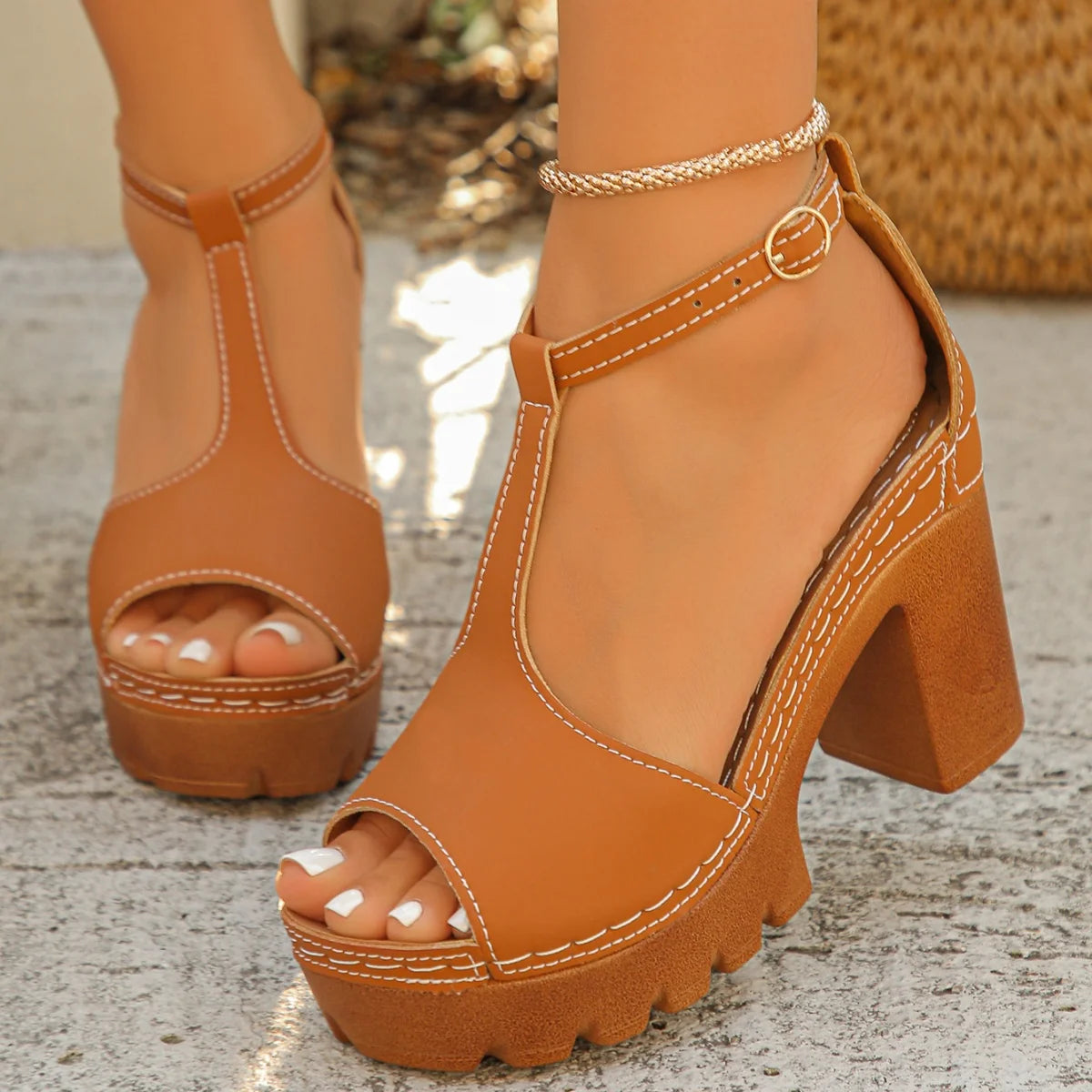 Sculpted Platform Heel